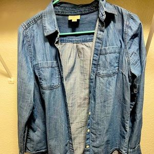 St John’s Bay denim style top with pockets